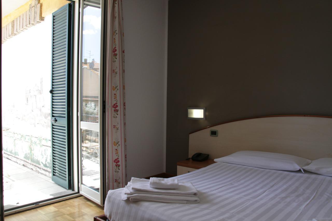 Albergo Da Benedetta ヴェトラッラ エクステリア 写真
