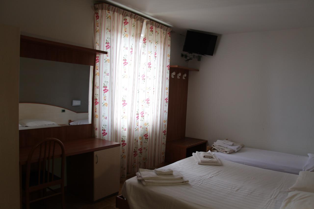 Albergo Da Benedetta ヴェトラッラ エクステリア 写真
