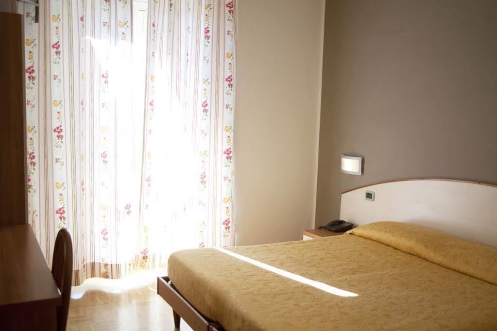 Albergo Da Benedetta ヴェトラッラ エクステリア 写真