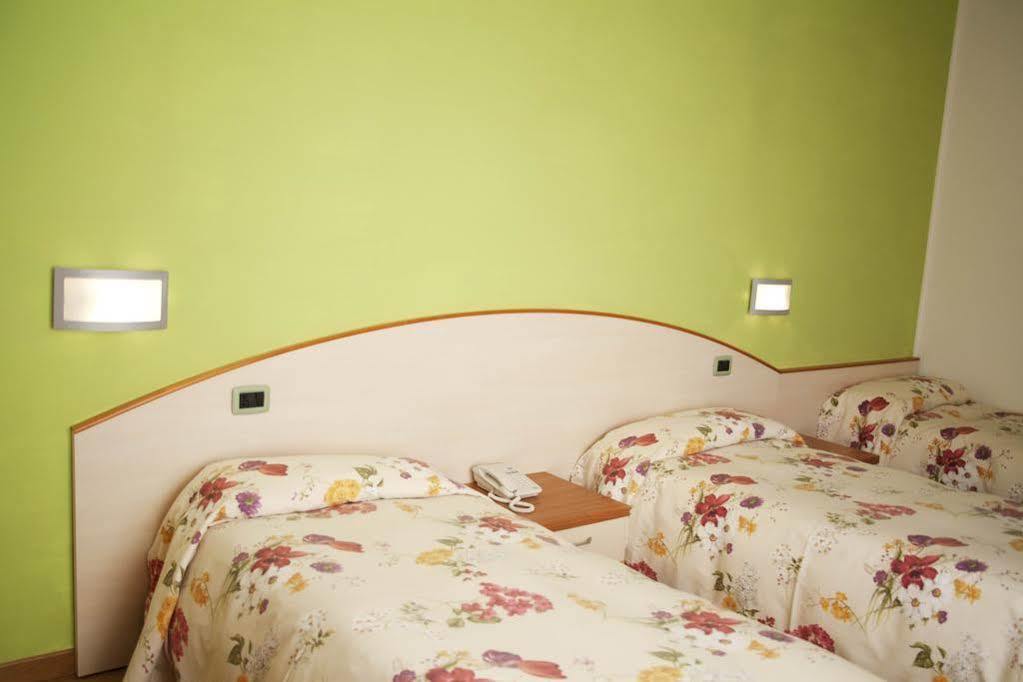 Albergo Da Benedetta ヴェトラッラ エクステリア 写真